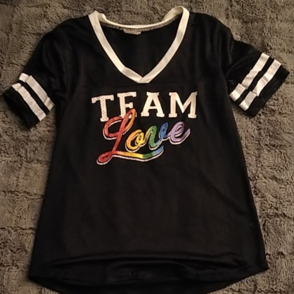 size M shirt